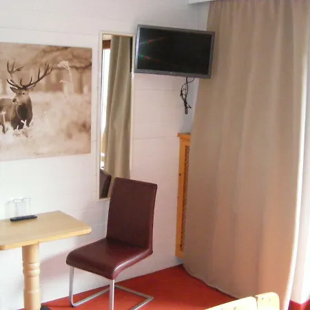 普拉克色马勒旅馆 3*